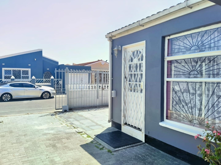 3 Bedroom Property for Sale in Portlands Western Cape
